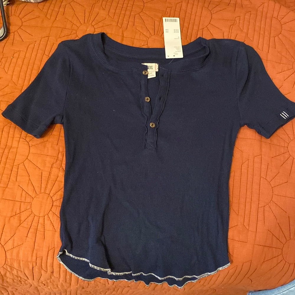 URBAN OUTFITTERS SHORT SLEEVE TOP
